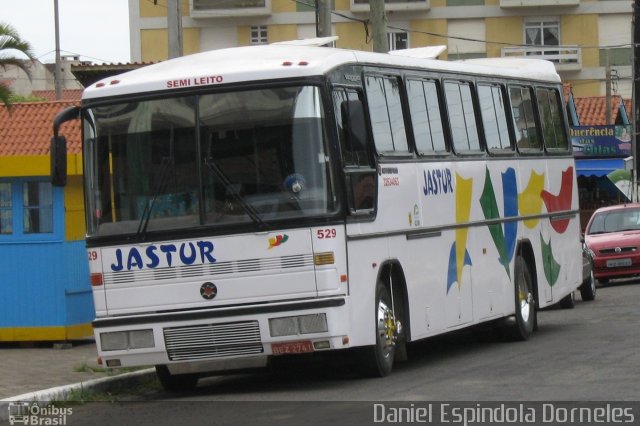 Jastur Turismo 529 na cidade de Tramandaí, Rio Grande do Sul, Brasil, por Daniel Espindola Dorneles. Número da foto: #4751548.