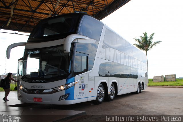 Auto Viação Catarinense 3600 na cidade de Campo Mourão, Paraná, Brasil, por Guilherme Esteves Peruzzi. Número da foto: #4751571.