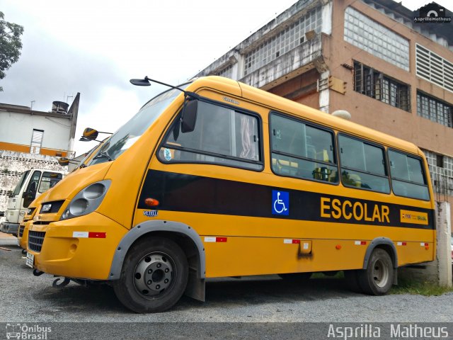 Escolares 3569 na cidade de Embu das Artes, São Paulo, Brasil, por Asprilla Matheus. ID da foto: 4755850.