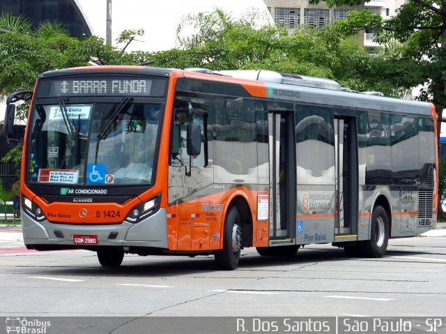 TRANSPPASS - Transporte de Passageiros 8 1424 na cidade de São Paulo, São Paulo, Brasil, por Rafael Santos. Número da foto: #4760861.
