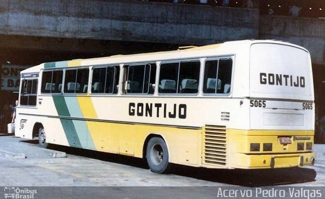 Empresa Gontijo de Transportes 5065 na cidade de Rio de Janeiro, Rio de Janeiro, Brasil, por Pedro Castro. ID da foto: 4759006.