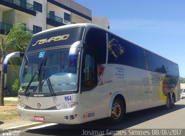 Sampaio Turismo 954 na cidade de Minas Novas, Minas Gerais, Brasil, por Josimar Gomes Simoes. Número da foto: #4764577.