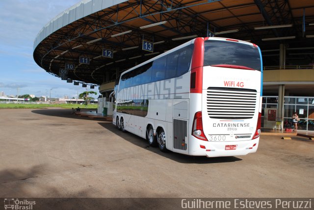 Auto Viação Catarinense 3600 na cidade de Campo Mourão, Paraná, Brasil, por Guilherme Esteves Peruzzi. Número da foto: #4769262.