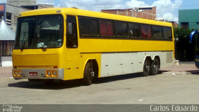 Ônibus Particulares 0766 na cidade de Juazeiro do Norte, Ceará, Brasil, por Carlos Eduardo. Número da foto: #4777428.
