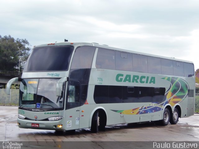 Viação Garcia 7176 na cidade de Curitiba, Paraná, Brasil, por Paulo Gustavo. Número da foto: #4785346.