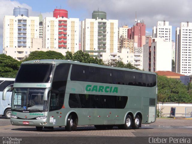 Viação Garcia 7156 na cidade de Londrina, Paraná, Brasil, por Cleber Luiz Pereira. ID da foto: 4786827.