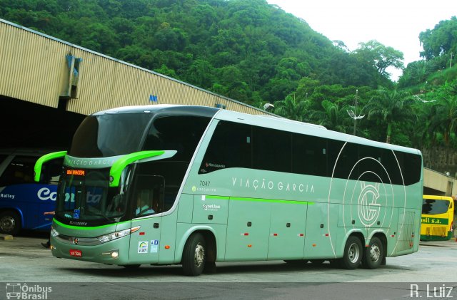 Viação Garcia 7047 na cidade de Santos, São Paulo, Brasil, por Ricardo Luiz. ID da foto: 4789202.