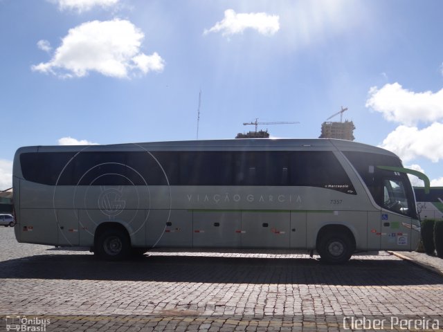 Viação Garcia 7357 na cidade de Londrina, Paraná, Brasil, por Cleber Luiz Pereira. ID da foto: 4790357.