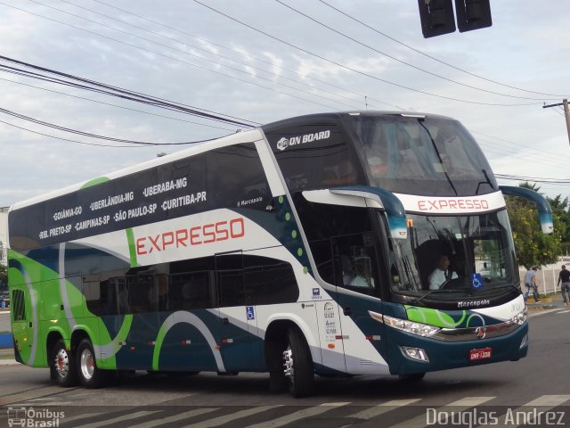 Expresso Transporte e Turismo Ltda. 3040 na cidade de Goiânia, Goiás, Brasil, por Douglas Andrez. Número da foto: #4794619.