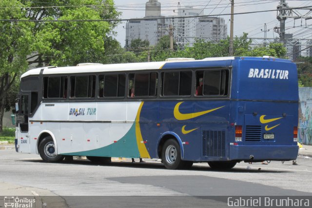 Ônibus Particulares 5649 na cidade de São Paulo, São Paulo, Brasil, por Gabriel Brunhara. Número da foto: #4796430.