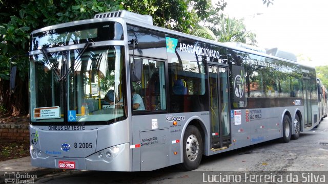 Viação Gato Preto 8 2005 na cidade de São Paulo, São Paulo, Brasil, por Luciano Ferreira da Silva. Número da foto: #4731719.