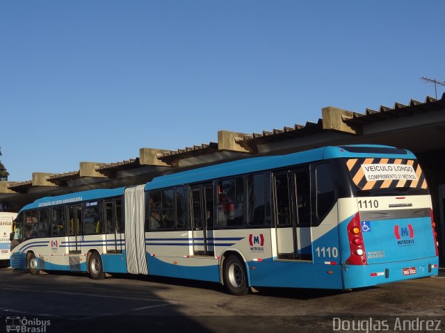 Metrobus 1110 na cidade de Trindade, Goiás, Brasil, por Douglas Andrez. Número da foto: #4801124.