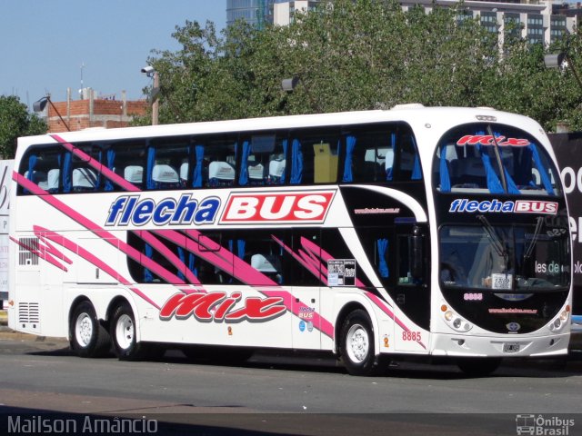 Flecha Bus 8885 na cidade de Buenos Aires, Argentina, por Mailson Amâncio. Número da foto: #4801181.