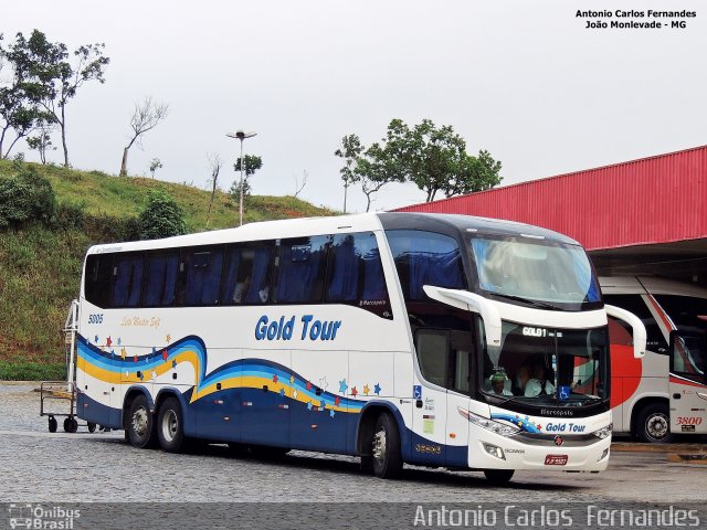 Gold Tour Viagens e Turismo 5005 na cidade de João Monlevade, Minas Gerais, Brasil, por Antonio Carlos Fernandes. Número da foto: #4801090.