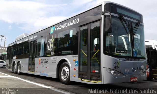 Viação Gato Preto 8 2005 na cidade de São Paulo, São Paulo, Brasil, por Matheus Gabriel dos Santos. Número da foto: #4803776.