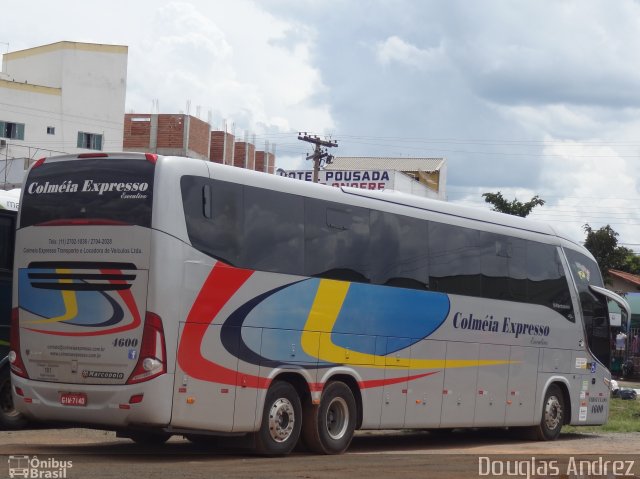Colméia Expresso 4600 na cidade de Trindade, Goiás, Brasil, por Douglas Andrez. Número da foto: #4805507.