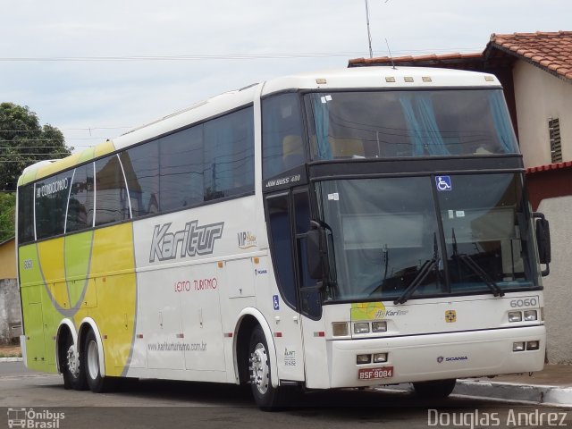 Karitur 6060 na cidade de Trindade, Goiás, Brasil, por Douglas Andrez. Número da foto: #4805437.
