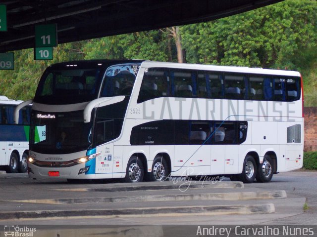 Auto Viação Catarinense 3525 na cidade de Santa Maria, Rio Grande do Sul, Brasil, por Andrey Carvalho Nunes. ID da foto: 4736990.