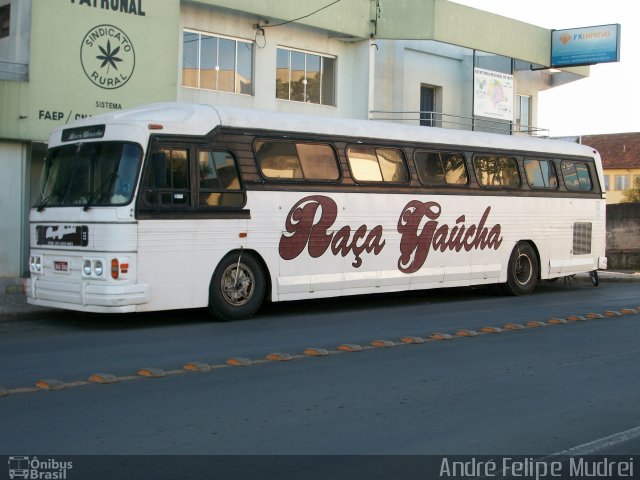 Grupo Raça Gaúcha 3068 na cidade de Irati, Paraná, Brasil, por André Felipe Mudrei. Número da foto: #4737635.