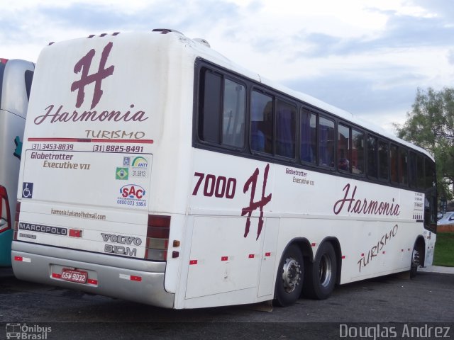 Harmonia Turismo 7000 na cidade de Trindade, Goiás, Brasil, por Douglas Andrez. Número da foto: #4736002.
