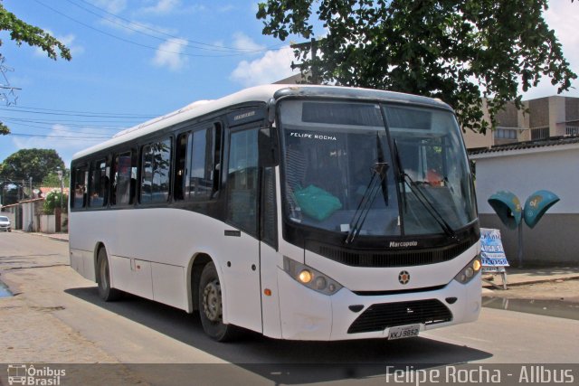 Ônibus Particulares 9852 na cidade de Paripueira, Alagoas, Brasil, por Felipe Rocha. Número da foto: #4742959.