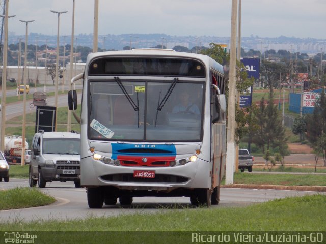 Transleles Transporte e Turismo 2040 na cidade de Luziânia, Goiás, Brasil, por Ricardo Vieira. Número da foto: #4741028.