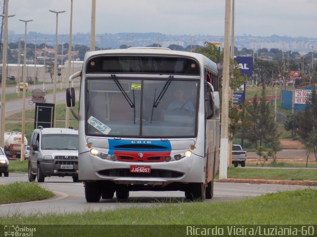 Transleles Transporte e Turismo 2040 na cidade de Luziânia, Goiás, Brasil, por Ricardo Vieira. ID da foto: 4741028.