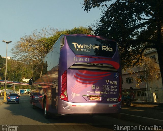 Twister Rio Transporte e Turismo 2030 na cidade de Nova Friburgo, Rio de Janeiro, Brasil, por Giuseppe Carvalho. Número da foto: #5415087.