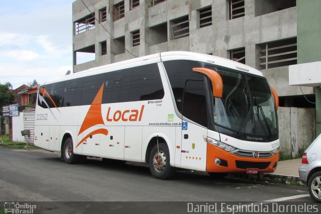 LOCAL - Locadora de Ônibus Canoas Ltda. 2252 na cidade de Tramandaí, Rio Grande do Sul, Brasil, por Daniel Espindola Dorneles. Número da foto: #5418458.