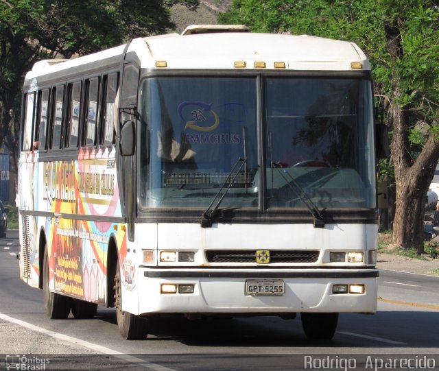 Ônibus Particulares 5255 na cidade de Conselheiro Lafaiete, Minas Gerais, Brasil, por Rodrigo  Aparecido. ID da foto: 5419124.