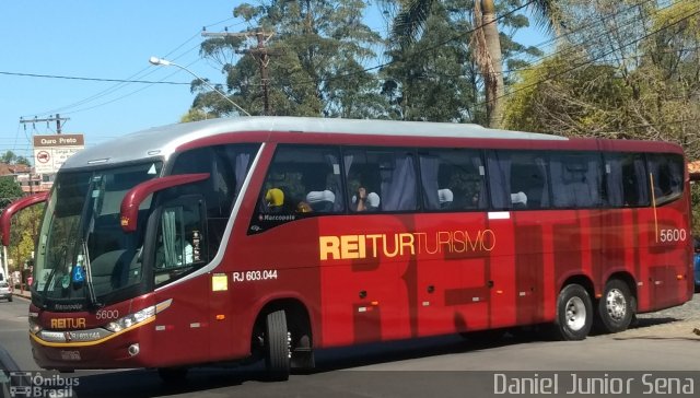 Reitur Turismo 5600 na cidade de Ouro Preto, Minas Gerais, Brasil, por Daniel Junior Sena. Número da foto: #5420396.