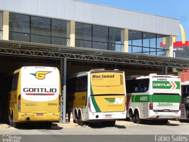 Empresa Gontijo de Transportes 12195 na cidade de Guarapari, Espírito Santo, Brasil, por Fábio Sales. Número da foto: #5420997.