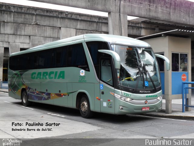 Viação Garcia 7397 na cidade de Curitiba, Paraná, Brasil, por Paulinho Sartor. ID da foto: 5391832.