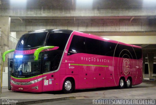 Viação Garcia 7229 na cidade de Curitiba, Paraná, Brasil, por Roger Coelho. Número da foto: #5434435.