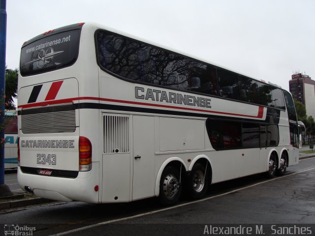 Auto Viação Catarinense 2343 na cidade de Curitiba, Paraná, Brasil, por Alexandre M.  Sanches. ID da foto: 5435834.