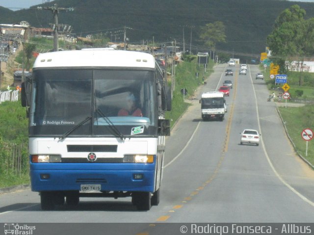 Ônibus Particulares 2042 na cidade de Murici, Alagoas, Brasil, por Rodrigo Fonseca. Número da foto: #5438876.