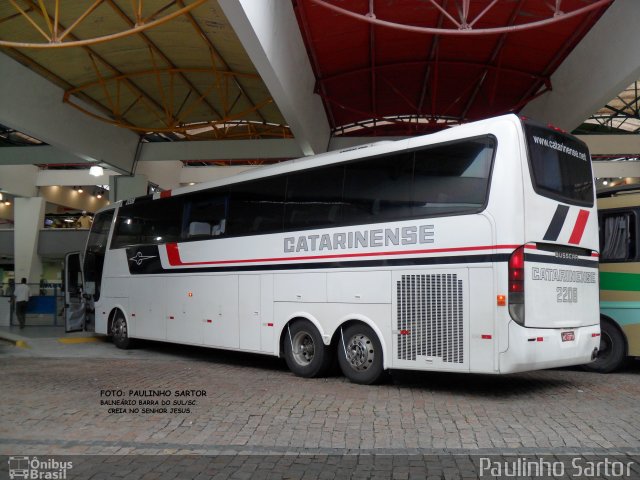 Auto Viação Catarinense 2208 na cidade de Joinville, Santa Catarina, Brasil, por Paulinho Sartor. Número da foto: #5441887.