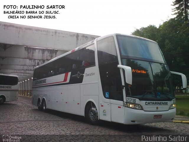 Auto Viação Catarinense 2216 na cidade de Joinville, Santa Catarina, Brasil, por Paulinho Sartor. ID da foto: 5445033.