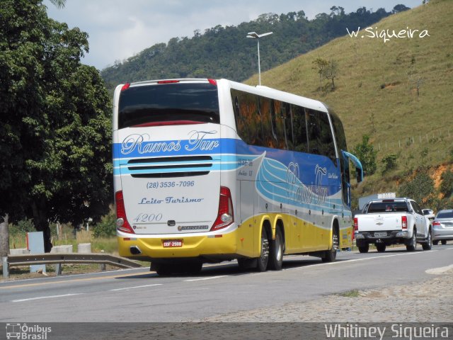 Ramos Tur 4200 na cidade de Viana, Espírito Santo, Brasil, por Whitiney Siqueira. Número da foto: #5445903.