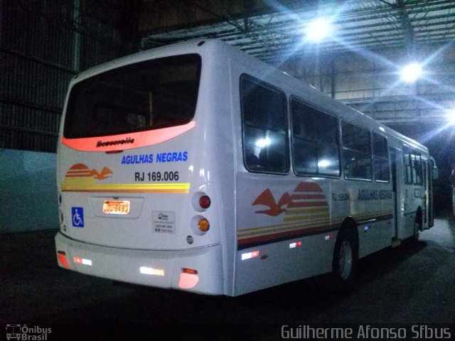 Viação Agulhas Negras RJ 169.006 na cidade de Volta Redonda, Rio de Janeiro, Brasil, por Guilherme Afonso Sfbus. Número da foto: #5445267.