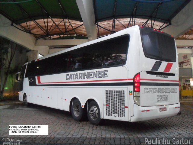 Auto Viação Catarinense 2256 na cidade de Joinville, Santa Catarina, Brasil, por Paulinho Sartor. Número da foto: #5450292.