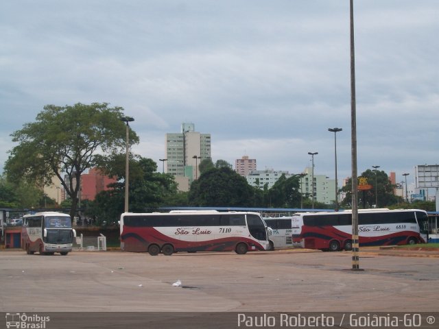 Expresso São Luiz 7530 na cidade de Goiânia, Goiás, Brasil, por Paulo Roberto de Morais Amorim. Número da foto: #5451470.