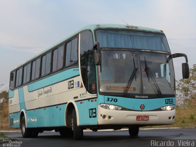 UTB - União Transporte Brasília 370 na cidade de Brasília, Distrito Federal, Brasil, por Ricardo Vieira. ID da foto: 5450920.