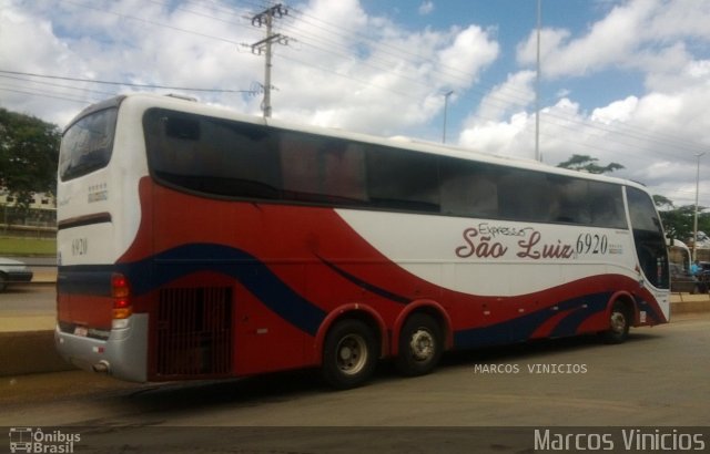 Expresso São Luiz 6920 na cidade de Taguatinga, Distrito Federal, Brasil, por Marcos Vinicios. Número da foto: #5450598.