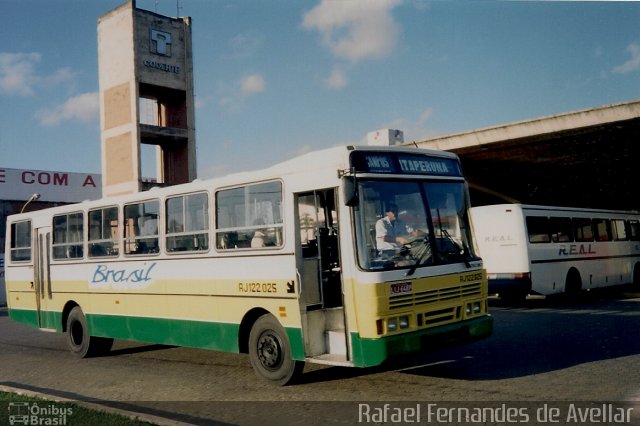 Brasil SA Transporte e Turismo RJ 122.025 na cidade de Itaperuna, Rio de Janeiro, Brasil, por Rafael Fernandes de Avellar. Número da foto: #5453529.