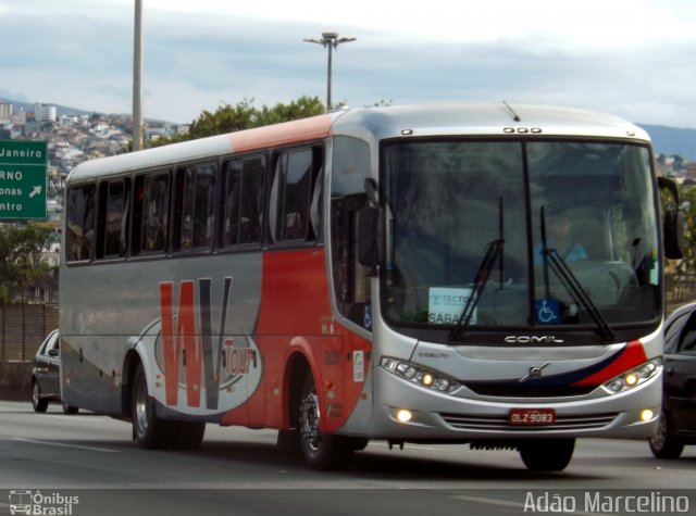 WV Tour 2100 na cidade de Belo Horizonte, Minas Gerais, Brasil, por Adão Raimundo Marcelino. ID da foto: 5456541.