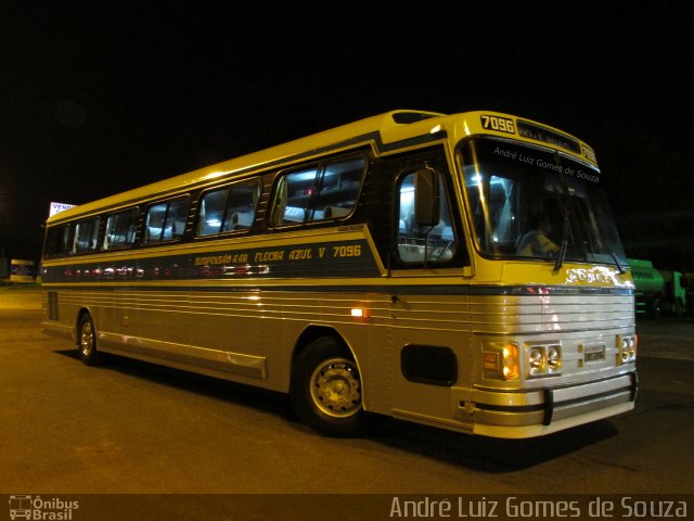 Ônibus Particulares 7096 na cidade de Mogi Mirim, São Paulo, Brasil, por André Luiz Gomes de Souza. ID da foto: 5456297.