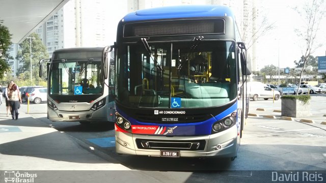 Caio Induscar B270F 6X2 na cidade de São Paulo, São Paulo, Brasil, por David Reis. Número da foto: #5459724.