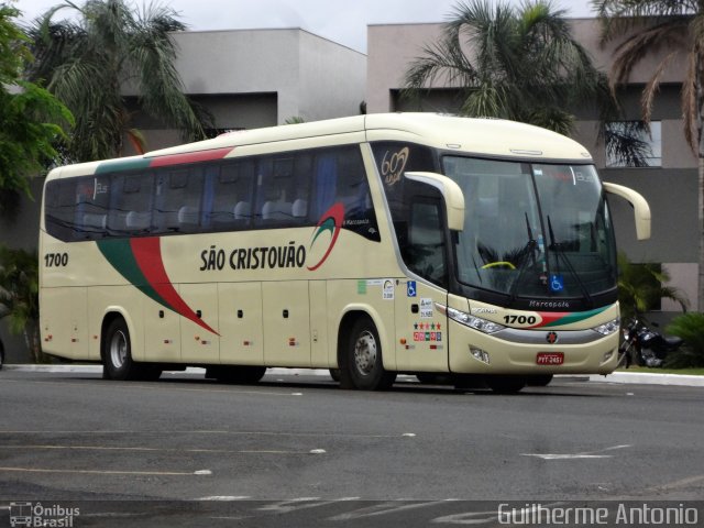 Empresa São Cristóvão 1700 na cidade de Araxá, Minas Gerais, Brasil, por Guilherme Antonio. Número da foto: #5395059.
