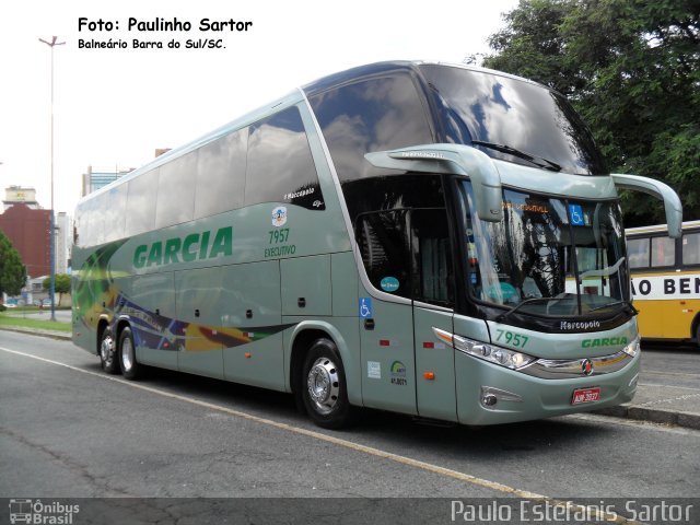 Viação Garcia 7957 na cidade de Curitiba, Paraná, Brasil, por Paulinho Sartor. ID da foto: 5398713.